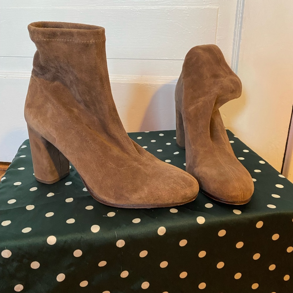 Antonio Melani Tan Suede Sock Booties Size 8.5 LIKE NEW
